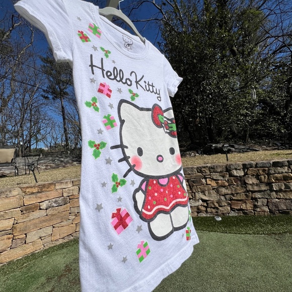 Hello Kitty Girls Christmas Short Sleeve Tee - Picture 4 of 14